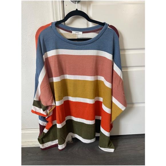 032 Cozy Color Block Oversized Top - Picture 3 of 3